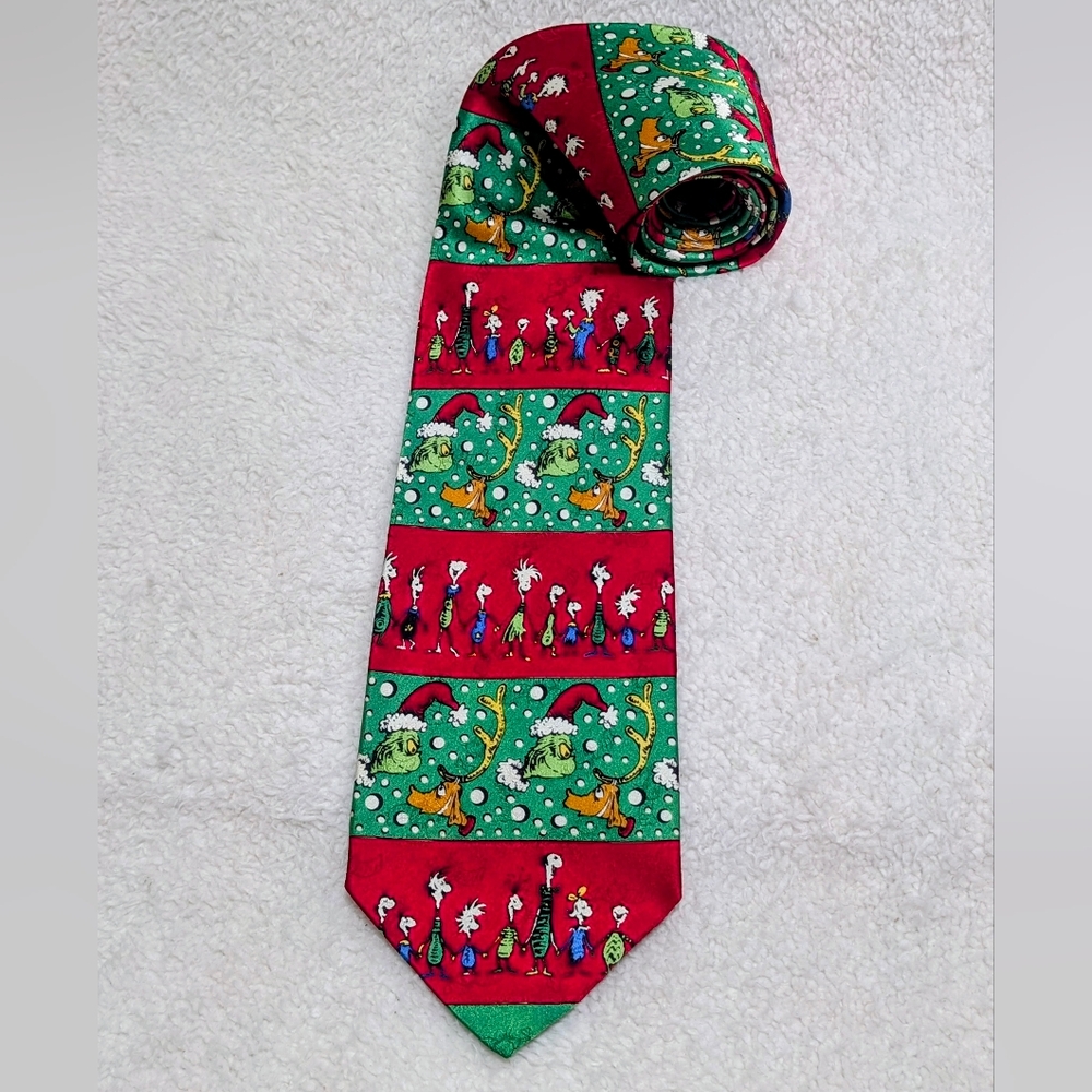 Vintage 90's Dr. Seuss Grinch Max Christmas 100% Silk Red Green Holiday Neck Tie